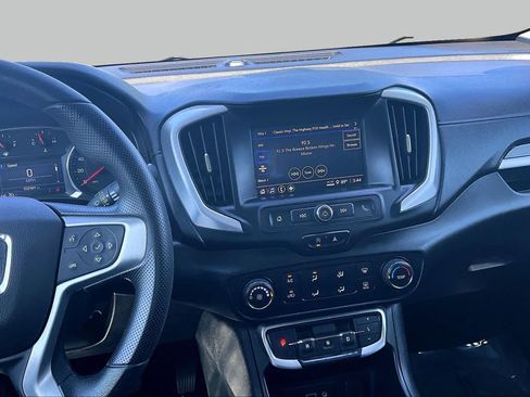 Used 2022 GMC Terrain SLE FWD image 6