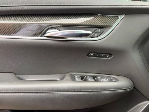 Used 2020 Cadillac XT6 Sport AWD/4WD image 16