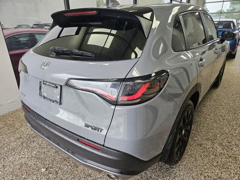 Used 2025 Honda HR-V Sport image 2