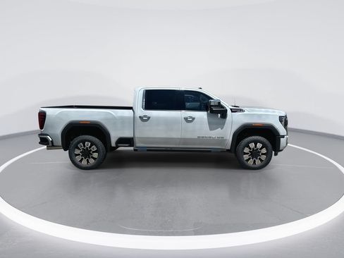 New 2026 GMC Sierra 2500 Denali w/ Denali Reserve Package AWD/4WD image 9