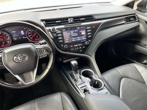 Used 2019 Toyota Camry XSE image 13