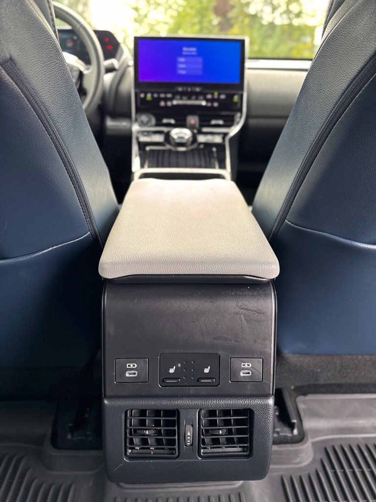 Certified 2023 Subaru Solterra AWD image 26