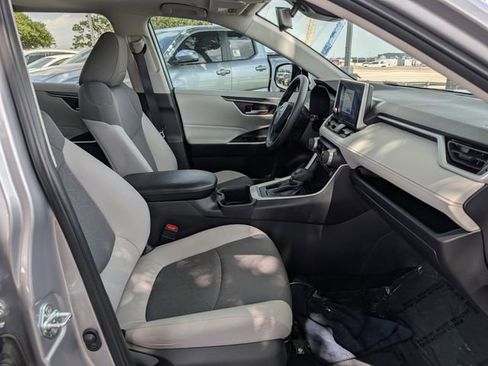Used 2024 Toyota RAV4 XLE w/ Convenience Package FWD image 32