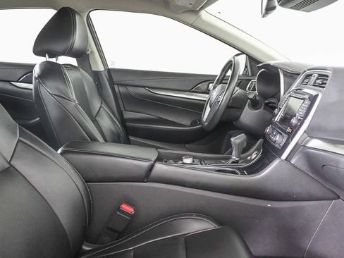 Certified 2022 Nissan Maxima SV w/ Floor Mat Group image 15