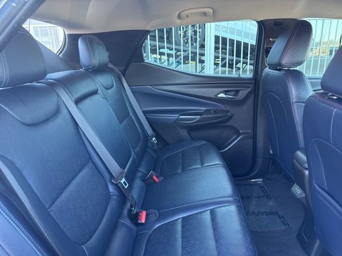 Used 2022 Chevrolet Bolt EUV LT w/ Convenience Package image 25
