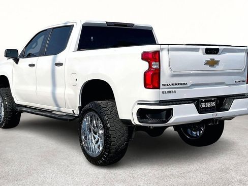 Used 2022 Chevrolet Silverado 1500 Custom image 17