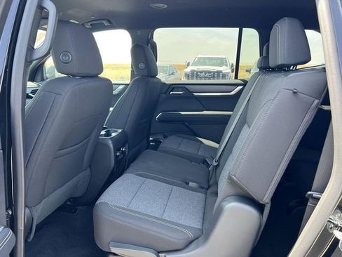 New 2025 GMC Acadia Elevation image 24