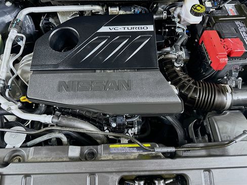 Used 2025 Nissan Rogue SV FWD image 31