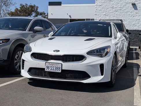 Used 2018 Kia Stinger Premium image 26