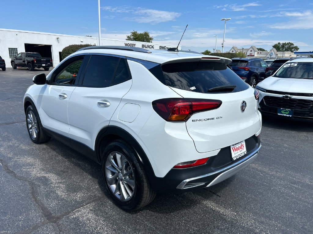 Used 2023 Buick Encore GX Essence w/ Experience Buick Package FWD image 8