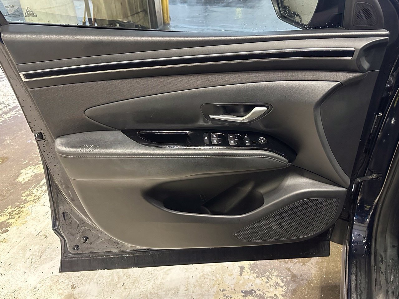 Used 2023 Hyundai Tucson SEL w/ Cargo Package AWD/4WD image 9