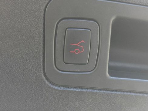 Used 2015 Tesla Model S 85D image 15