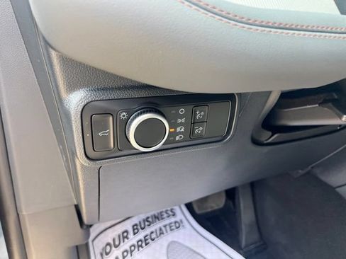 Used 2026 Ford Explorer Active AWD/4WD image 8