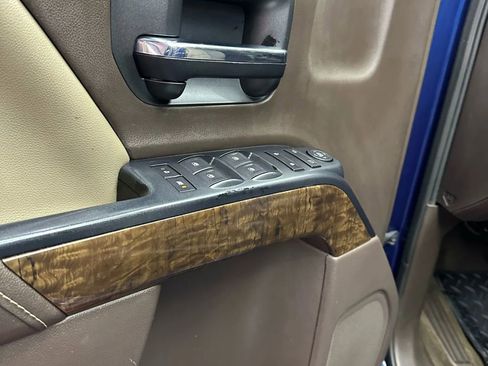 Used 2017 Chevrolet Silverado 1500 LT w/ All Star Edition image 10