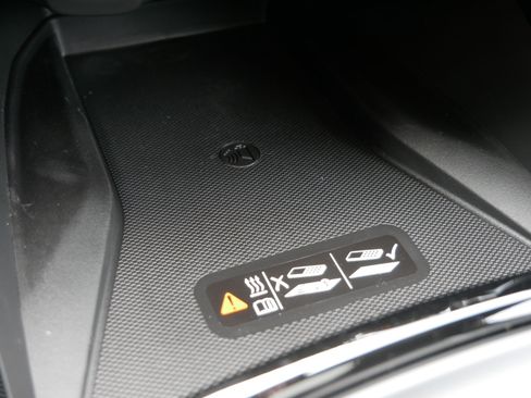 New 2026 Chevrolet Trax RS w/ Sunroof Package FWD image 22