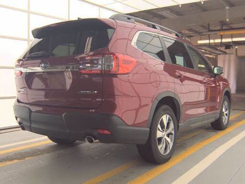 Used 2024 Subaru Ascent Premium w/ Convenience Package AWD/4WD image 3