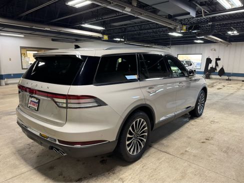 Used 2022 Lincoln Aviator Reserve w/ Equipment Group 201A image 4