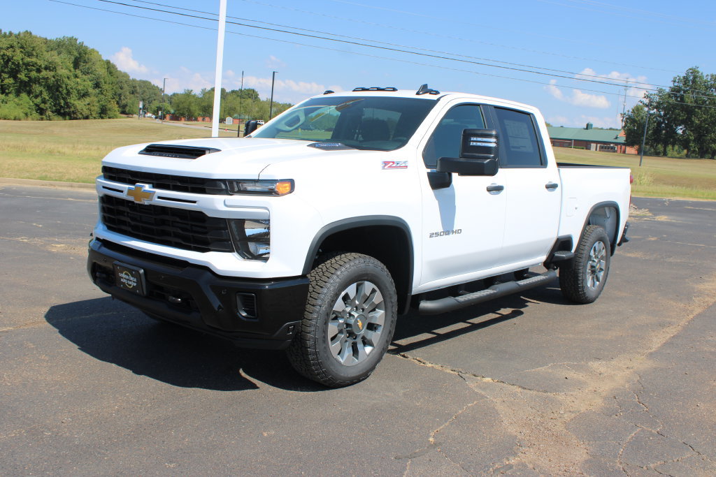 New 2026 Chevrolet Silverado 2500 Custom w/ Custom Value Package AWD/4WD image 4