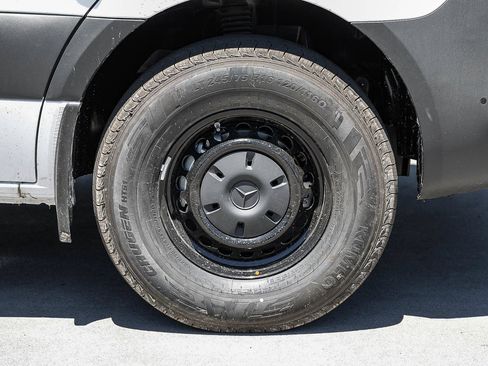 New 2026 Mercedes-Benz Sprinter 2500 image 9