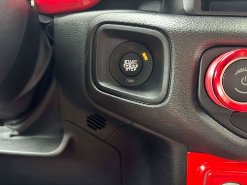 Used 2025 Jeep Wrangler Sport AWD/4WD image 23