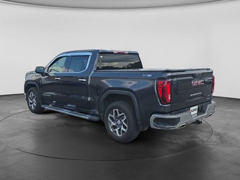 Used 2023 GMC Sierra 1500 SLT w/ SLT Premium Package AWD/4WD image 8