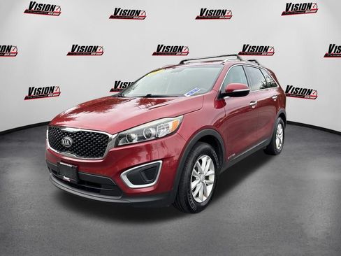 Used 2017 Kia Sorento AWD image 1