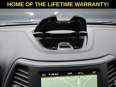 Used 2023 Jeep Cherokee Altitude Lux AWD/4WD image 29