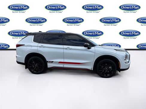 Used 2024 Mitsubishi Outlander SE AWD/4WD image 8