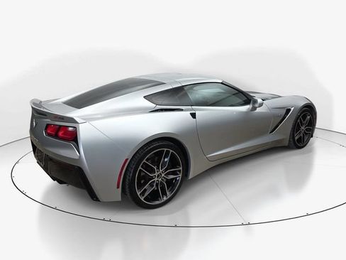 Used 2017 Chevrolet Corvette Stingray Coupe RWD image 6