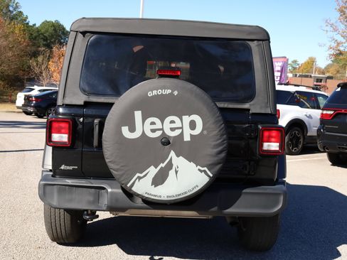 Used 2023 Jeep Wrangler Sport S image 14