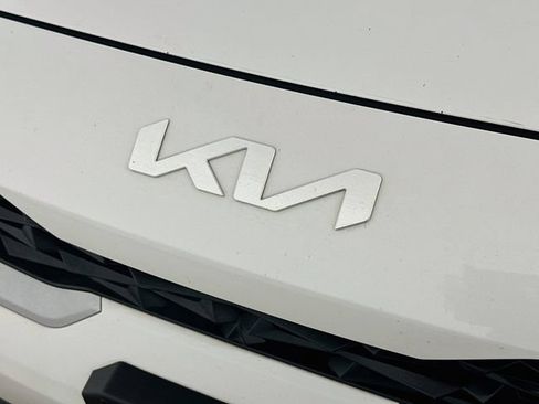 Used 2023 Kia Forte LXS w/ LXS Technology Package FWD image 25