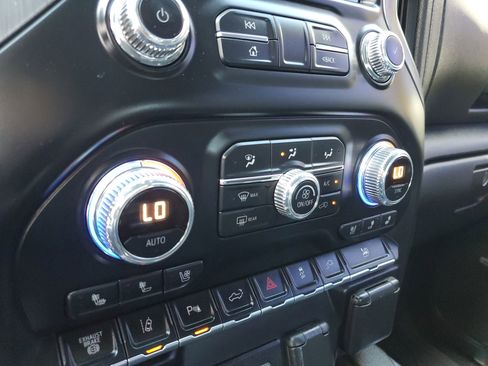 Used 2020 GMC Sierra 3500 Denali w/ Denali Ultimate Package image 77