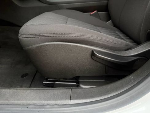 Used 2015 Chevrolet Volt FWD image 27