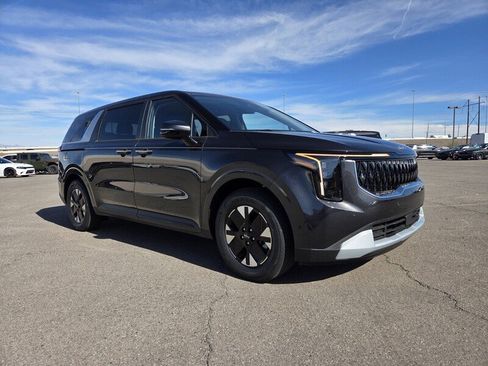 New 2026 Kia Carnival LXS image 2