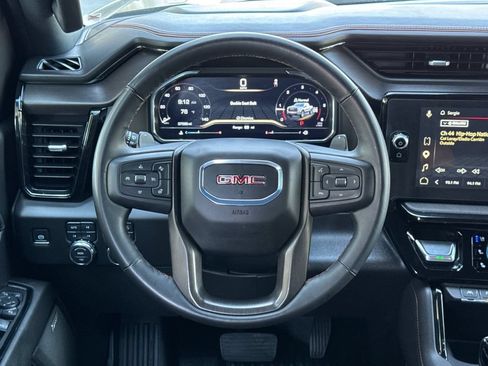 Used 2025 GMC Sierra 1500 AT4 w/ AT4 Premium Package AWD/4WD image 15