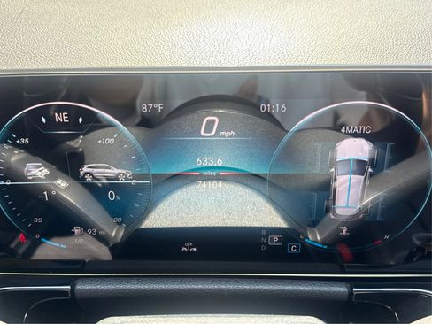 Used 2021 Mercedes-Benz GLA 250 4MATIC w/ Premium Package image 15