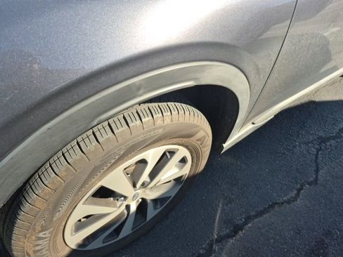 Used 2020 Subaru Outback Premium image 4