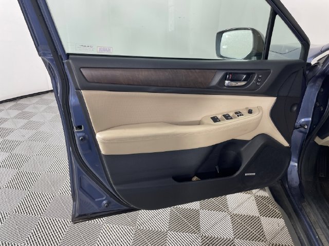 Used 2017 Subaru Outback 2.5i Limited AWD/4WD image 12