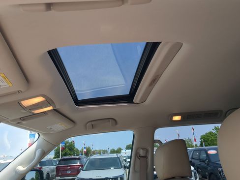 Used 2018 Nissan Armada Platinum w/ Captain Seat Package AWD/4WD image 12