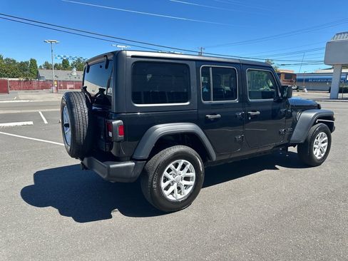Used 2023 Jeep Wrangler Unlimited Sport AWD/4WD image 6