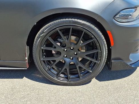 Used 2018 Dodge Charger SXT RWD image 10