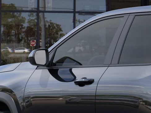 New 2026 Chevrolet Equinox LT AWD/4WD image 12