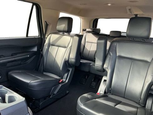 Used 2024 Ford Expedition XLT image 16