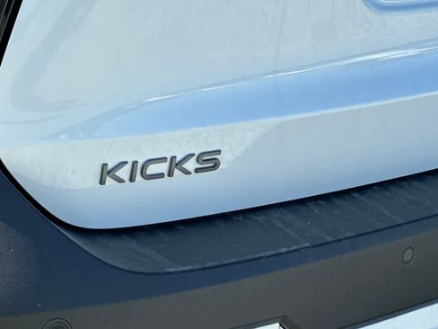 New 2026 Nissan Kicks SR image 31