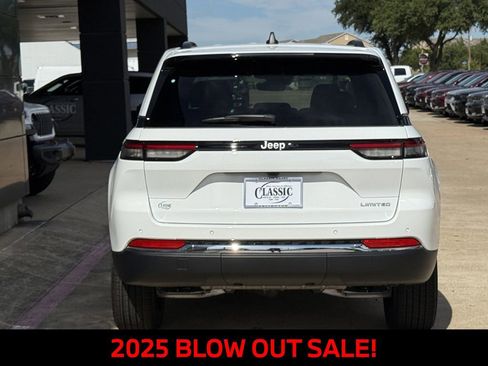 New 2025 Jeep Grand Cherokee Limited RWD image 5