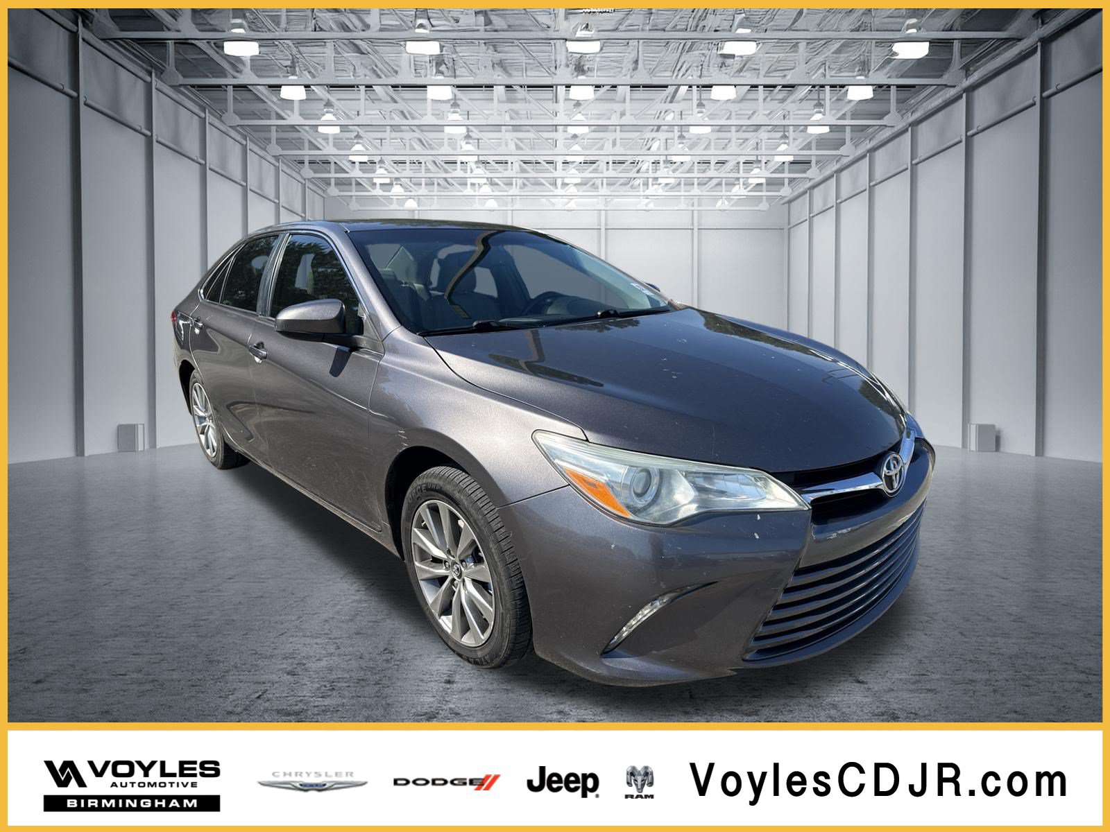 Used 2017 Toyota Camry XLE w/ Moonroof Package FWD image 1