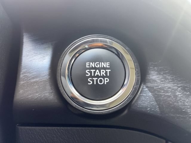 Used 2018 Toyota Avalon Limited FWD image 25