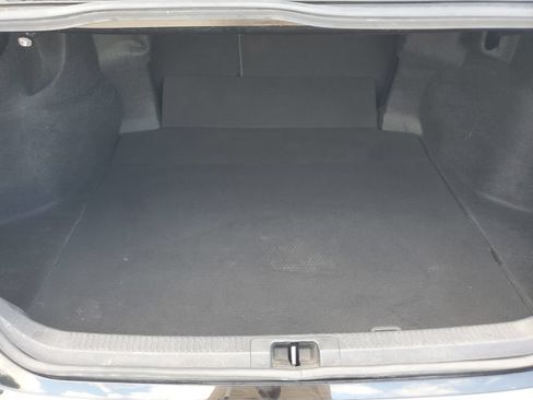Used 2019 Toyota Camry LE w/ Convenience Package FWD image 9