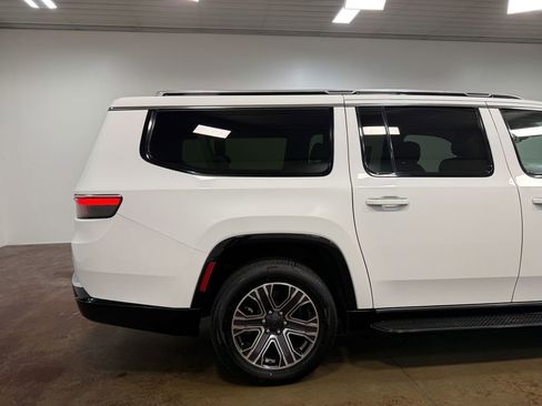 Used 2024 Jeep Wagoneer L Series II w/ Flexible Seating Group AWD/4WD image 33