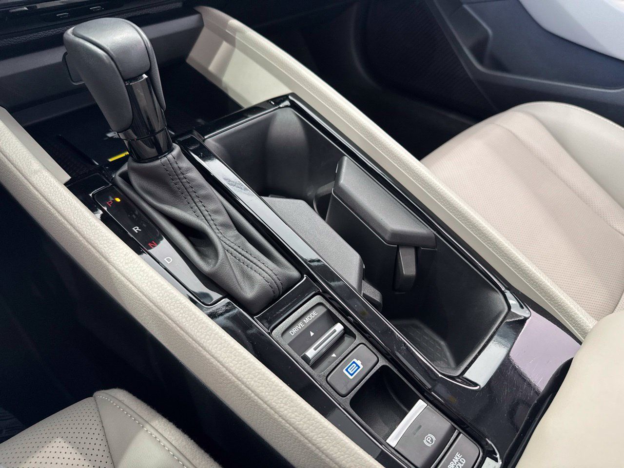 Used 2025 Honda Accord EX-L image 27